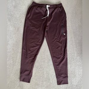 Vuori Sunday Performance Jogger. Size M. Oxblood
